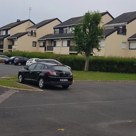 Apartment T2 Renove A 300m De La Avec Parking Prive A - Fr-1-746-3