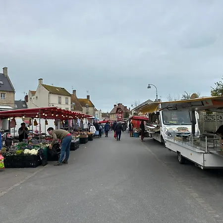 T2 Renove A 300m De La Avec Parking Prive A - Fr-1-746-3 * Courseulles-sur-Mer